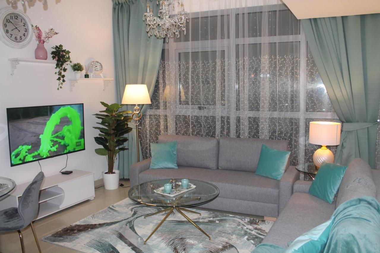 Newly Furnished One Bedroom Apartment Next To Metro & Beach In Marina Residence 두바이 외부 사진