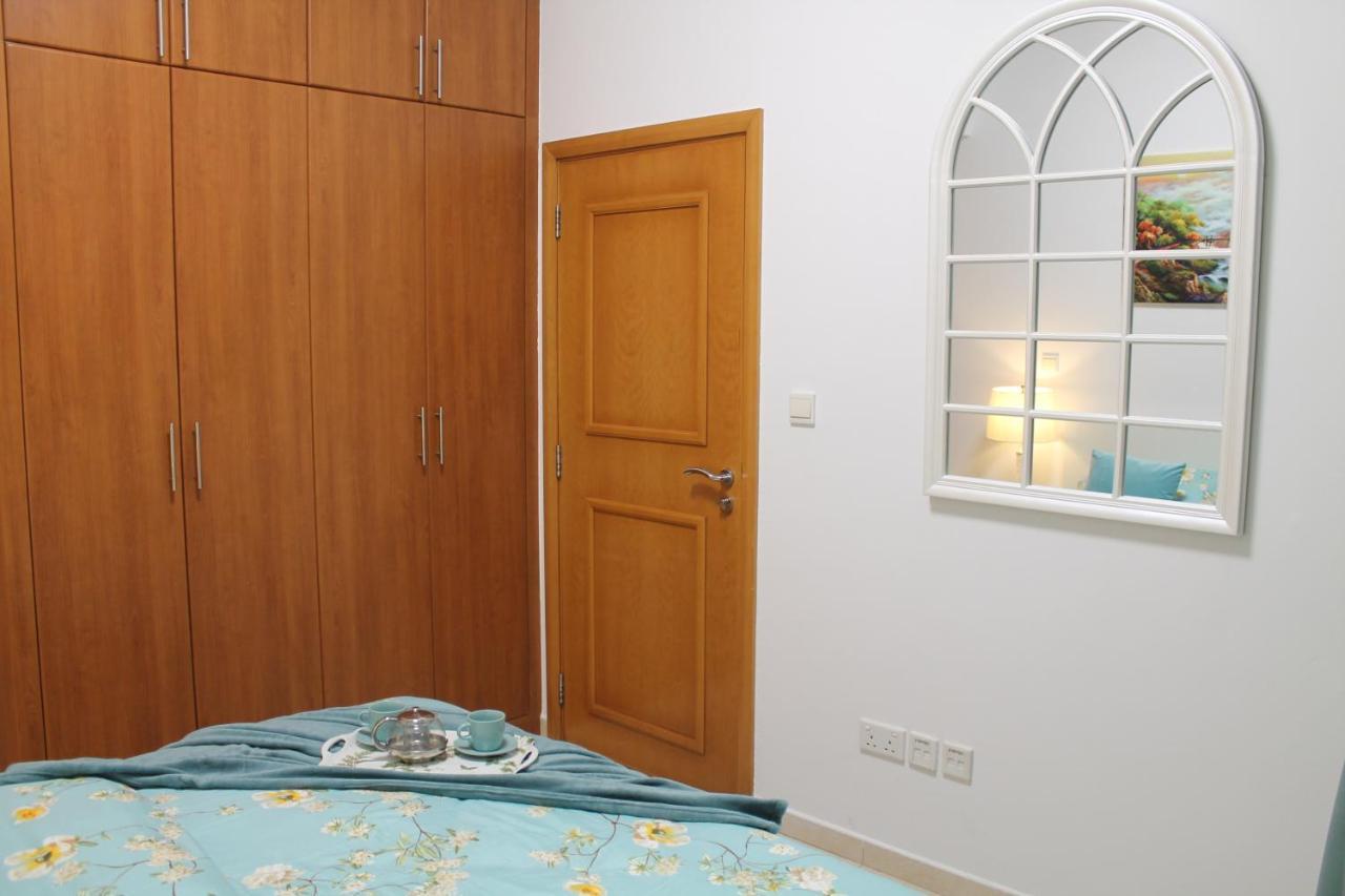 Newly Furnished One Bedroom Apartment Next To Metro & Beach In Marina Residence 두바이 외부 사진