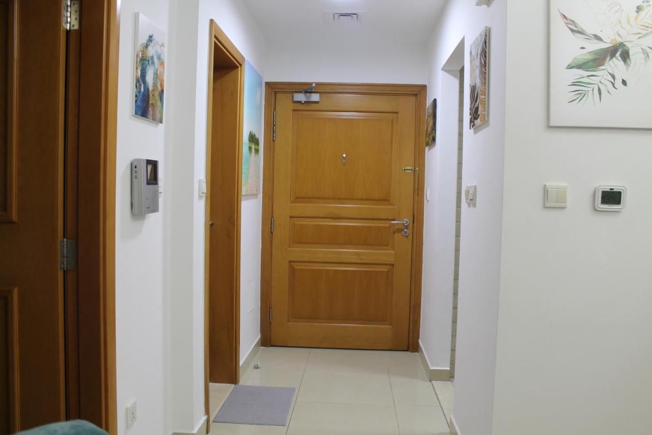 Newly Furnished One Bedroom Apartment Next To Metro & Beach In Marina Residence 두바이 외부 사진