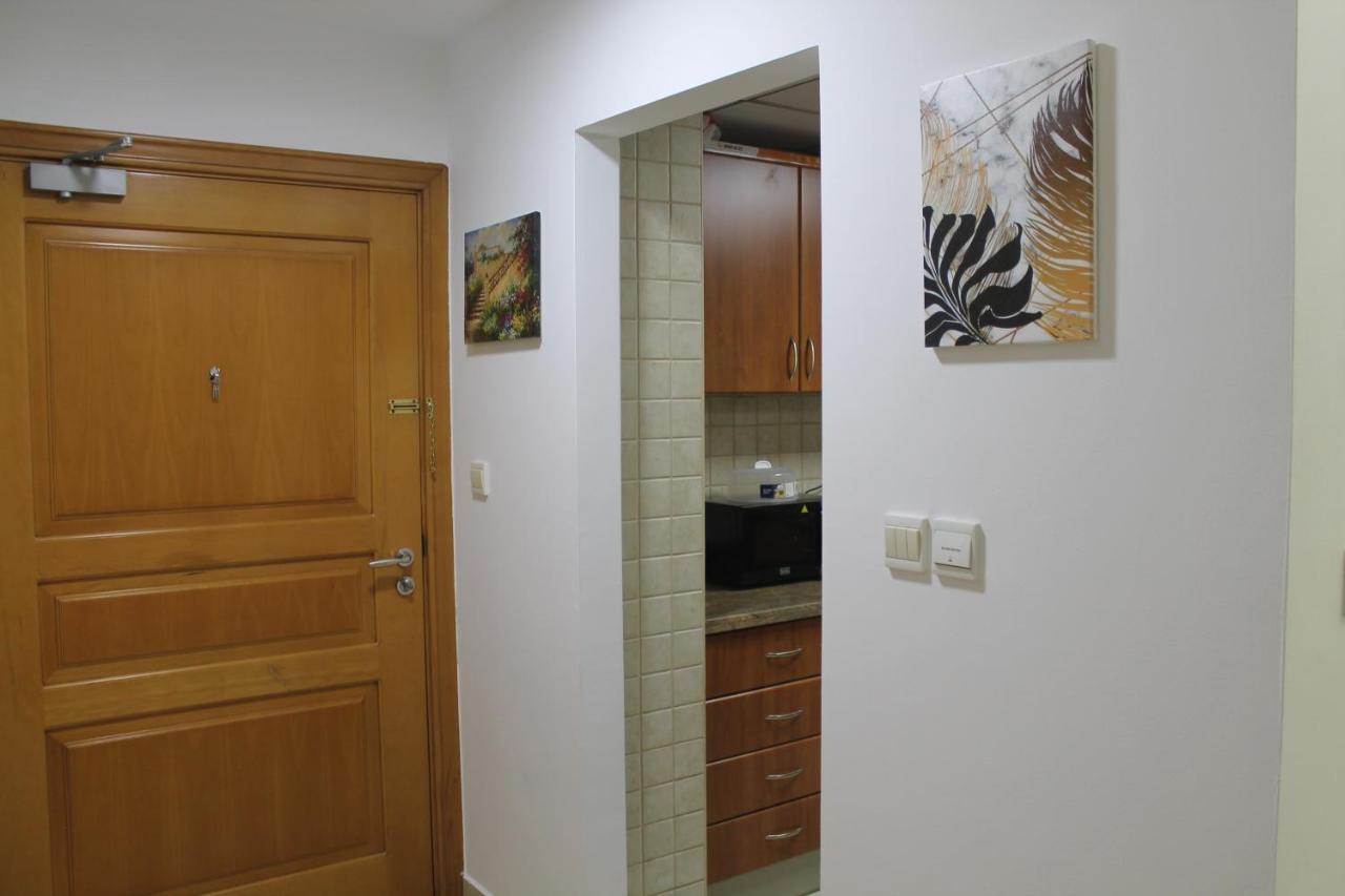 Newly Furnished One Bedroom Apartment Next To Metro & Beach In Marina Residence 두바이 외부 사진