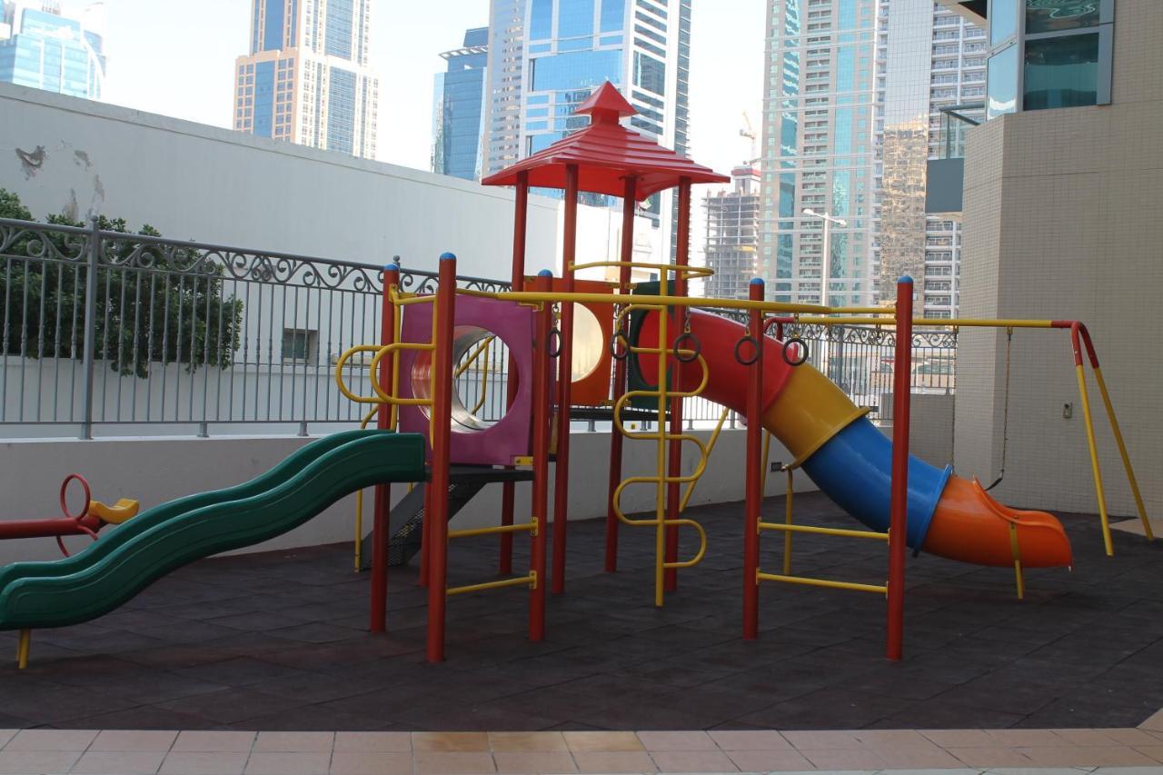 Newly Furnished One Bedroom Apartment Next To Metro & Beach In Marina Residence 두바이 외부 사진